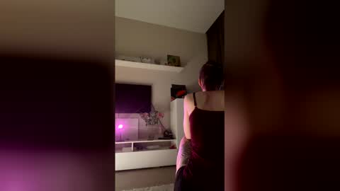 Snapshot of zabavka chatting on 18, 12, 2025 lia online show from 18, 12, 2025