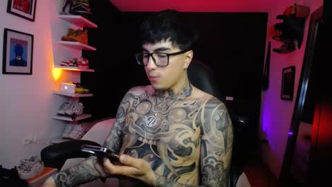 zac_muller1 online show from 3, 10, 2025