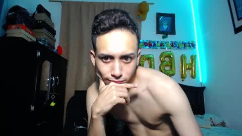 Snapshot of zackdriussyx chatting on 8, 3, 2025 zackdriussyx online show from 8, 3, 2025
