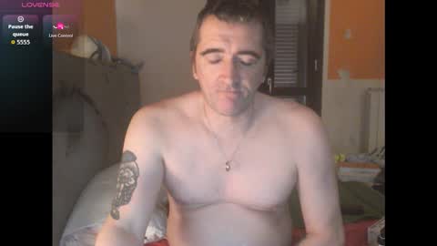Snapshot of zackhot31 chatting on 20, 10, 2025 Ivan online show from 20, 10, 2025