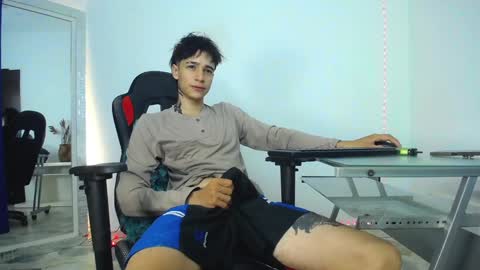 Snapshot of zacktk7 chatting on 5, 12, 2024 zack online show from 5, 12, 2024