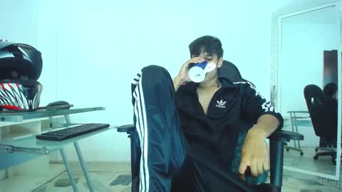 Snapshot of zacktk7 chatting on 24, 12, 2024 zack online show from 24, 12, 2024