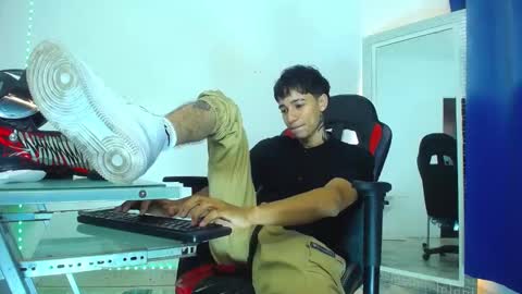 Snapshot of zacktk7 chatting on 31, 12, 2024 zack online show from 31, 12, 2024