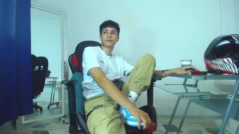 Snapshot of zacktk7 chatting on 7, 1, 2025 zack online show from 7, 1, 2025