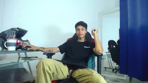 Snapshot of zacktk7 chatting on 8, 1, 2025 zack online show from 8, 1, 2025