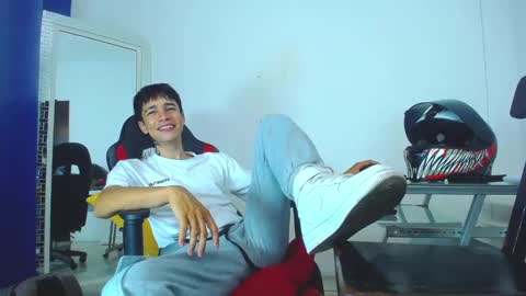 Snapshot of zacktk7 chatting on 10, 1, 2025 zack online show from 10, 1, 2025