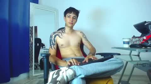 Snapshot of zacktk7 chatting on 10, 1, 2025 zack online show from 10, 1, 2025