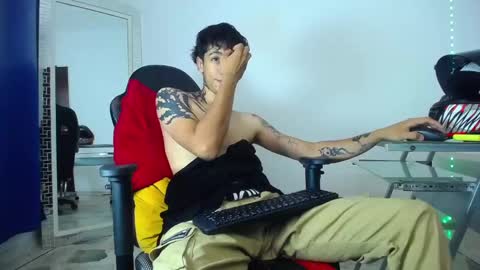 Snapshot of zacktk7 chatting on 13, 1, 2025 zack online show from 13, 1, 2025