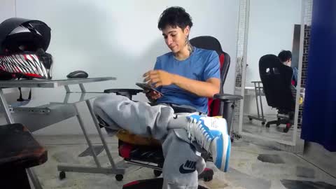 Snapshot of zacktk7 chatting on 15, 1, 2025 zack online show from 15, 1, 2025