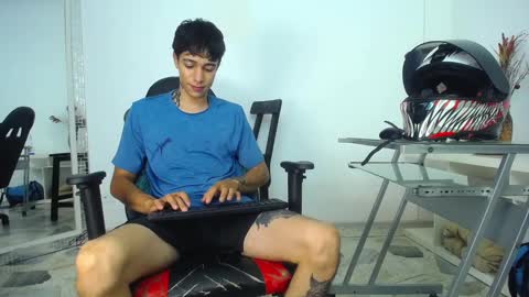 Snapshot of zacktk7 chatting on 16, 1, 2025 zack online show from 16, 1, 2025