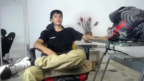 Snapshot of zacktk7 chatting on 20, 1, 2025 zack online show from 20, 1, 2025