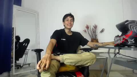 Snapshot of zacktk7 chatting on 20, 1, 2025 zack online show from 20, 1, 2025