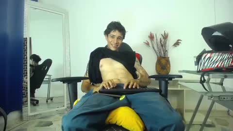 Snapshot of zacktk7 chatting on 21, 1, 2025 zack online show from 21, 1, 2025