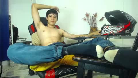 Snapshot of zacktk7 chatting on 22, 1, 2025 zack online show from 22, 1, 2025