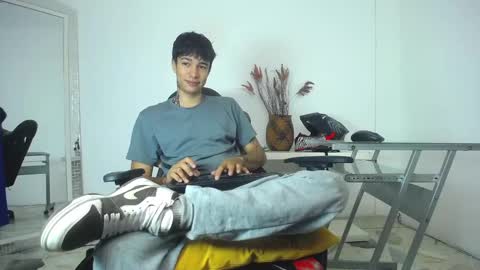 Snapshot of zacktk7 chatting on 24, 1, 2025 zack online show from 24, 1, 2025