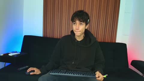 Snapshot of zacktk7 chatting on 17, 2, 2025 zack online show from 17, 2, 2025