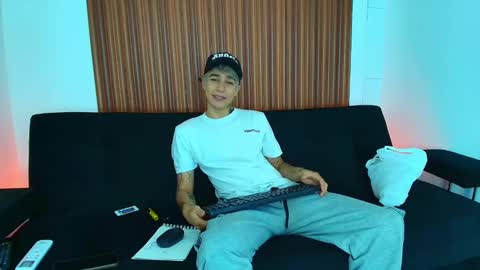 Snapshot of zacktk7 chatting on 25, 2, 2025 zack online show from 25, 2, 2025