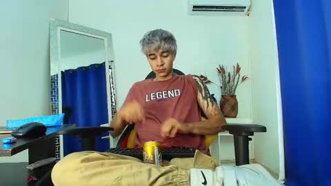 Snapshot of zacktk7 chatting on 27, 2, 2025 zack online show from 27, 2, 2025