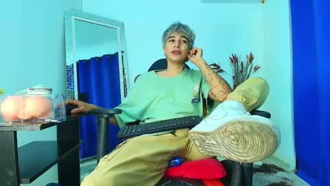 Snapshot of zacktk7 chatting on 28, 2, 2025 zack online show from 28, 2, 2025