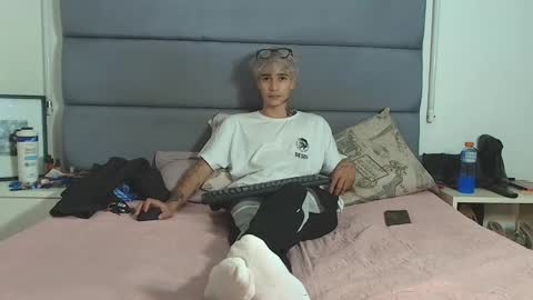 Snapshot of zacktk7 chatting on 3, 3, 2025 zack online show from 3, 3, 2025