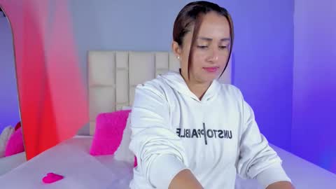 Snapshot of zafiro__brown chatting on 5, 2, 2026 Zafiro Brown online show from 5, 2, 2026