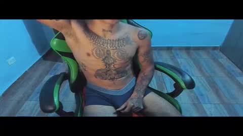 Snapshot of zafirocum chatting on 21, 11, 2025 BiG Zafiro online show from 21, 11, 2025