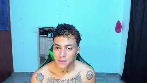 Snapshot of zafirocum chatting on 21, 3, 2026 BiG Zafiro online show from 21, 3, 2026