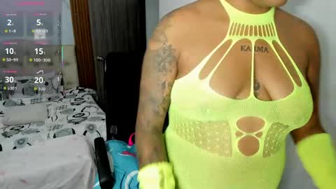 Snapshot of zahra_rose chatting on 22, 4, 2026 zahra_rose online show from 22, 4, 2026