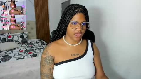 Snapshot of zahra_rose chatting on 7, 5, 2026 zahra_rose online show from 7, 5, 2026