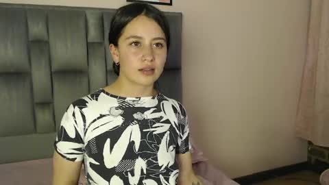 Snapshot of zaida_1 chatting on 4, 5, 2026 Zaida online show from 4, 5, 2026