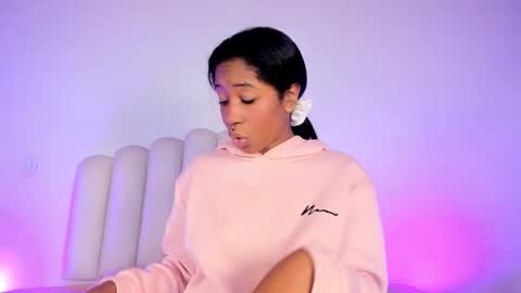 Zaira online show from 25, 11, 2025