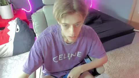 Snapshot of zane_steele chatting on 10, 4, 2026 Kel online show from 10, 4, 2026