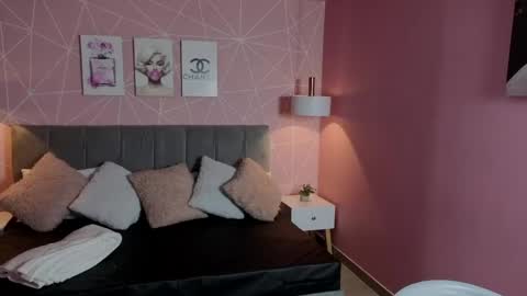 Zara Sweet  online show from 25, 5, 2026