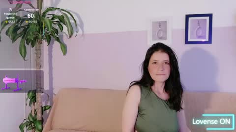 Snapshot of zara_fire chatting on 1, 4, 2026 zara_fire online show from 1, 4, 2026