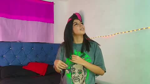 Snapshot of zara_kova chatting on 3, 5, 2026 zara_kova online show from 3, 5, 2026