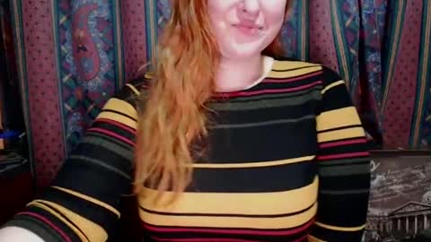 Snapshot of zara_red chatting on 22, 1, 2025 Kate. if im not here im here foxy red333 online show from 22, 1, 2025