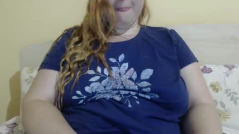 Snapshot of zara_red chatting on 17, 10, 2025 Kate. if im not here im here foxy red333 online show from 17, 10, 2025