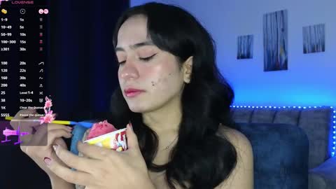 Snapshot of zaradames_ chatting on 28, 10, 2025 zaradames_ online show from 28, 10, 2025