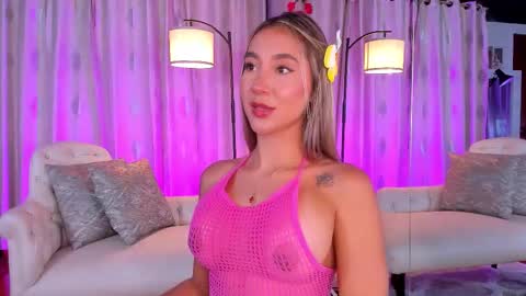 Snapshot of zarajener chatting on 25, 3, 2026 online show from 25, 3, 2026