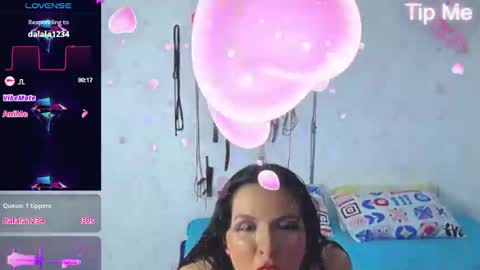 Snapshot of zaraluxx chatting on 1, 8, 2026 zaraluxx online show from 1, 8, 2026