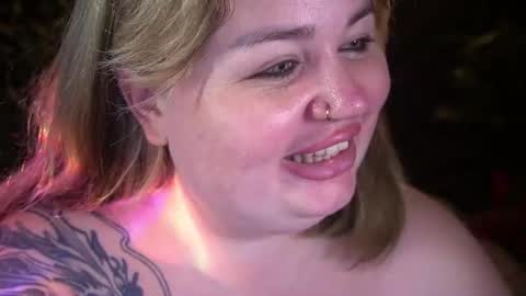 Snapshot of zarareign_ chatting on 23, 7, 2026 Lola online show from 23, 7, 2026