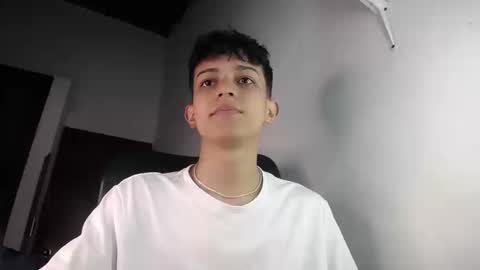 Snapshot of zarekneo chatting on 8, 9, 2025 Zarek online show from 8, 9, 2025