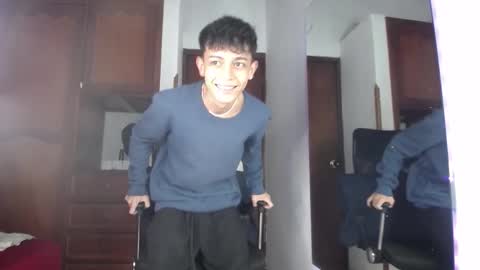 Snapshot of zarekneo chatting on 17, 9, 2025 Zarek online show from 17, 9, 2025