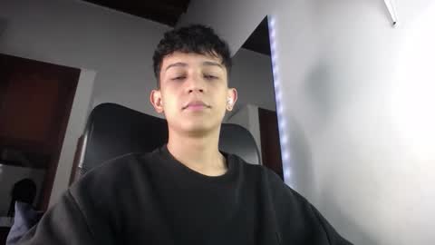 Snapshot of zarekneo chatting on 7, 10, 2025 Zarek online show from 7, 10, 2025