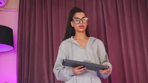 Snapshot of zariaavera chatting on 9, 5, 2026 zariaavera online show from 9, 5, 2026