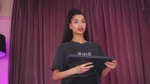 Snapshot of zariaavera chatting on 11, 5, 2026 zariaavera online show from 11, 5, 2026