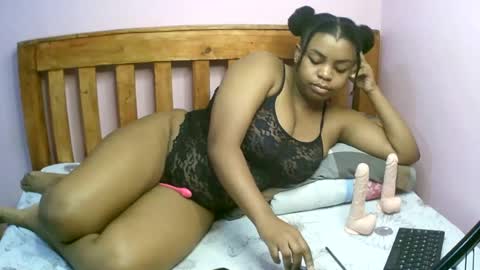 Snapshot of zariamonet chatting on 3, 7, 2026 zariamonet online show from 3, 7, 2026