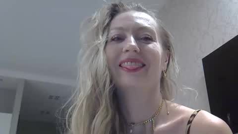 Zarina Swift online show from 15, 11, 2025