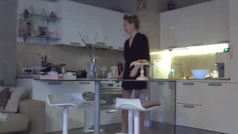 Snapshot of zarinaswift chatting on 5, 4, 2026 Zarina Swift online show from 5, 4, 2026