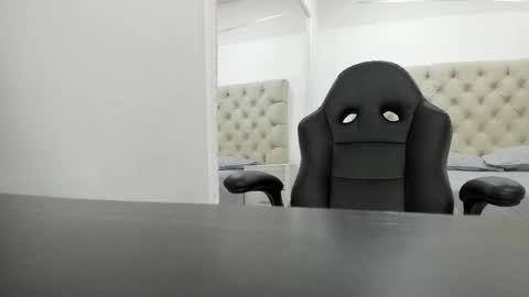 Zarina Waynne online show from 24, 11, 2025